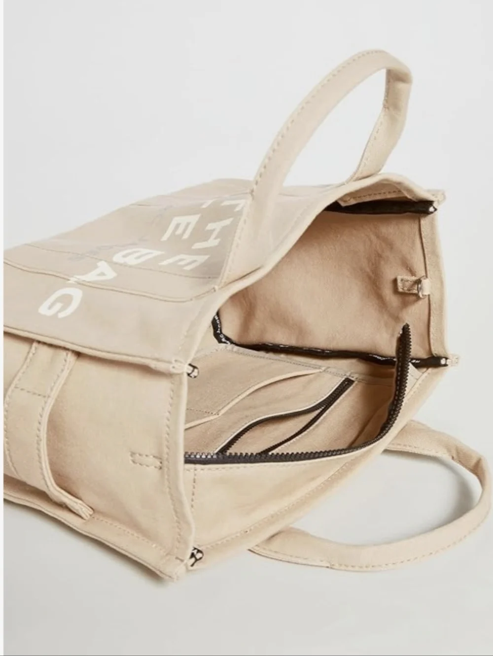 Marc Jacobs The Tote Bag Medium
